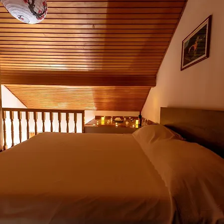 Old Bridge Cedar Loft *