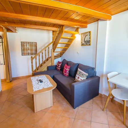Old Bridge Cedar Loft * Mostar