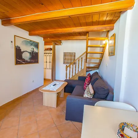 Old Bridge Cedar Loft Apartamento