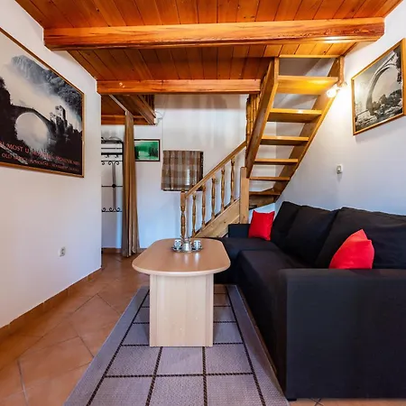 Old Bridge Cedar Loft * Mostar
