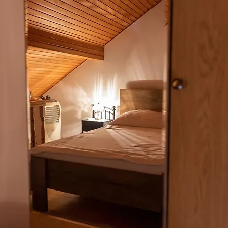 Old Bridge Cedar Loft *